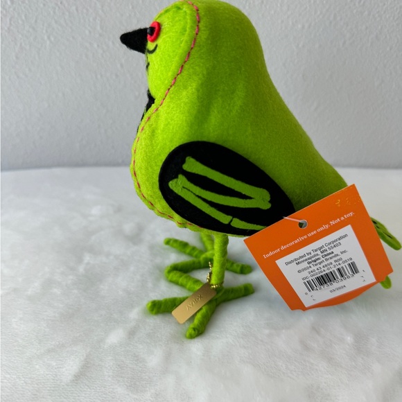 New 2024 Featherly ‘X-Ray’ Felt Bird Halloween fegurine. - Picture 2 of 3